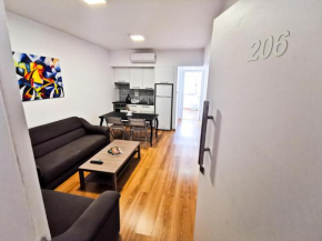 Daze Off Central Apartment, Larnaca